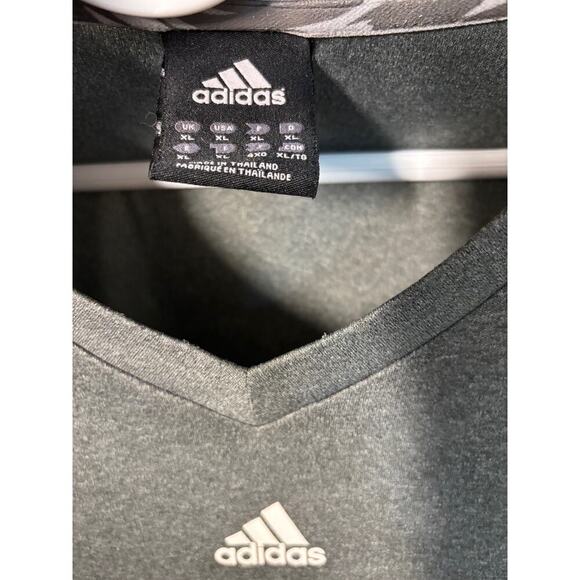 Chicago Bulls Long Sleeve Shirt Size XL - Picture 3 of 3